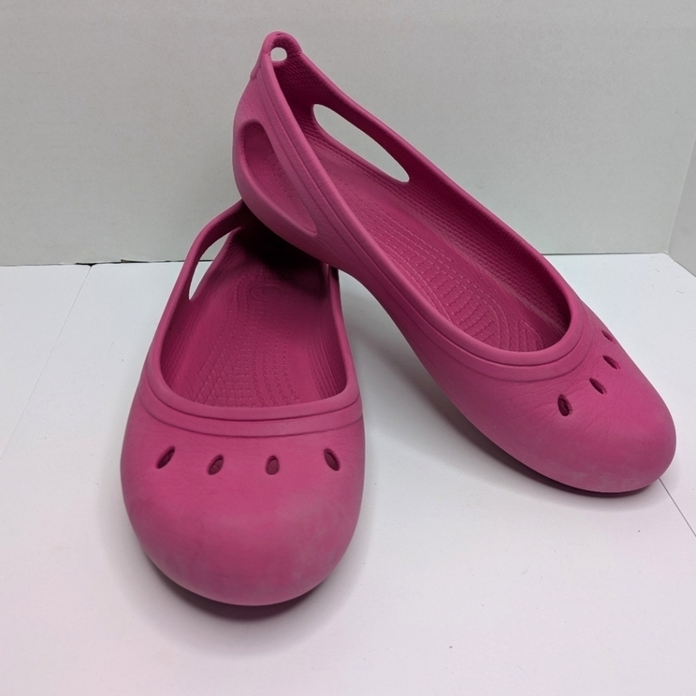 Crocs Pink Sandal Water Shoe Size Flats 6Y Youth